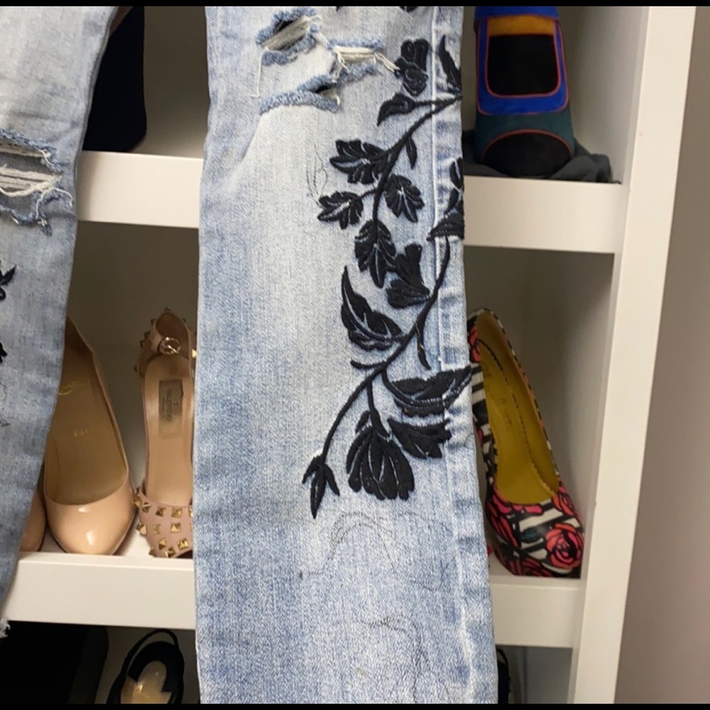 BLANK NYC Jeans - Picture 3 of 5